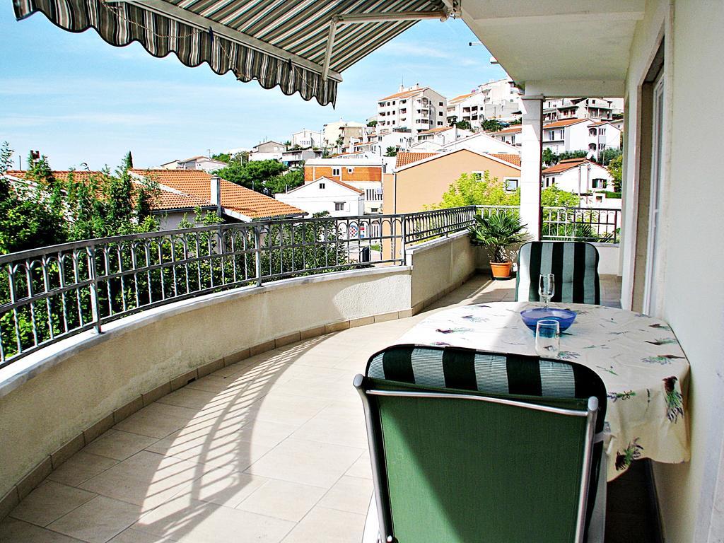 Apartments Miljak Omiš Esterno foto